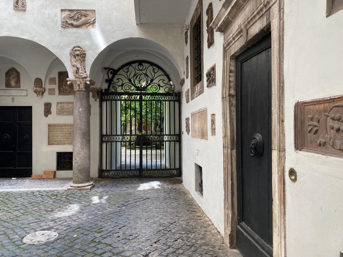 Rome Center, Luxury & History In Via Monserrato エクステリア 写真