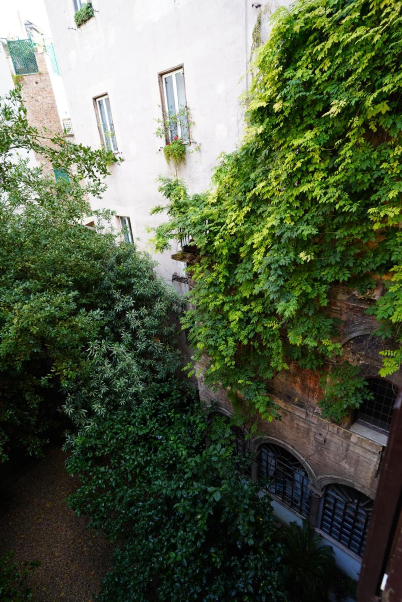 Rome Center, Luxury & History In Via Monserrato エクステリア 写真